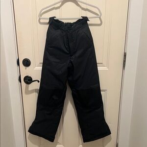 L.L. Bean Black Snowboarding Pants with reinforced knees and bottom